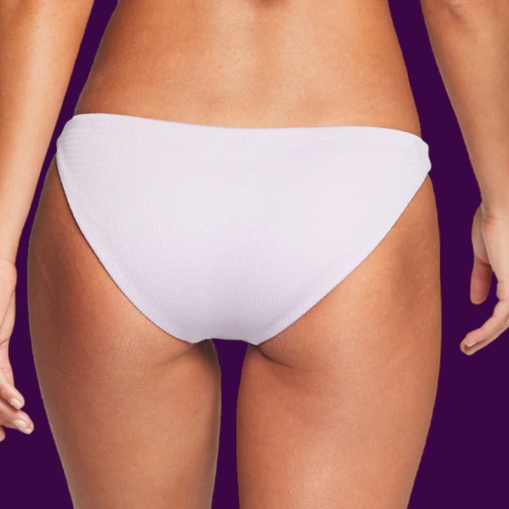 NWT Vitamin A Luciana reversible bikini bottoms in Soft Lilac. Size 6/S ๐๐บ - Picture 5 of 10
